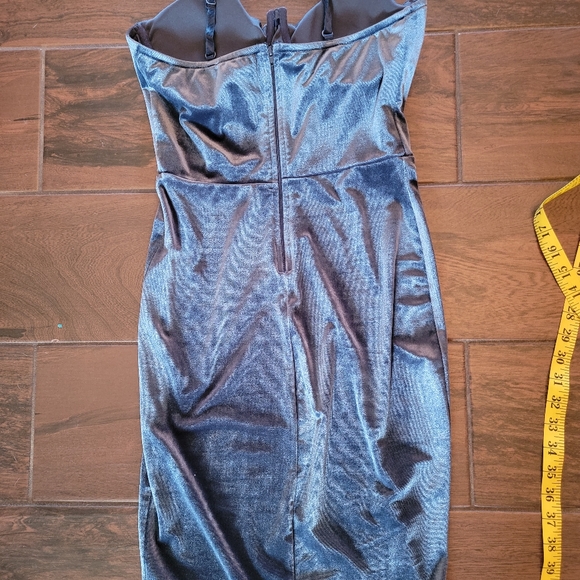 Windsor Dress - Picture 3 of 8